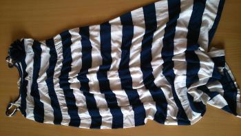 Šaty veľ. 158, dlhé s modrými pásmi