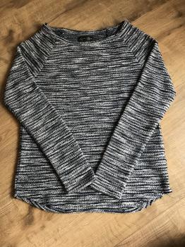Sivý sveter 