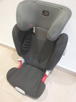 Britax Römer KIDFIX XP SICT, Storm Grey (skoro nepouzita)