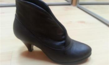 Hnedé členkové čižmy