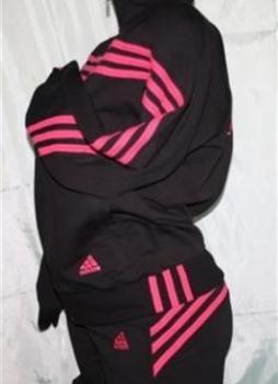 prekrásna Adidas súprava M a XL