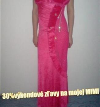Šaty z krešovaného perleťového úpletu