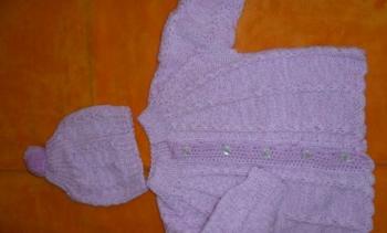 Svetrik rucna praca a ciapka